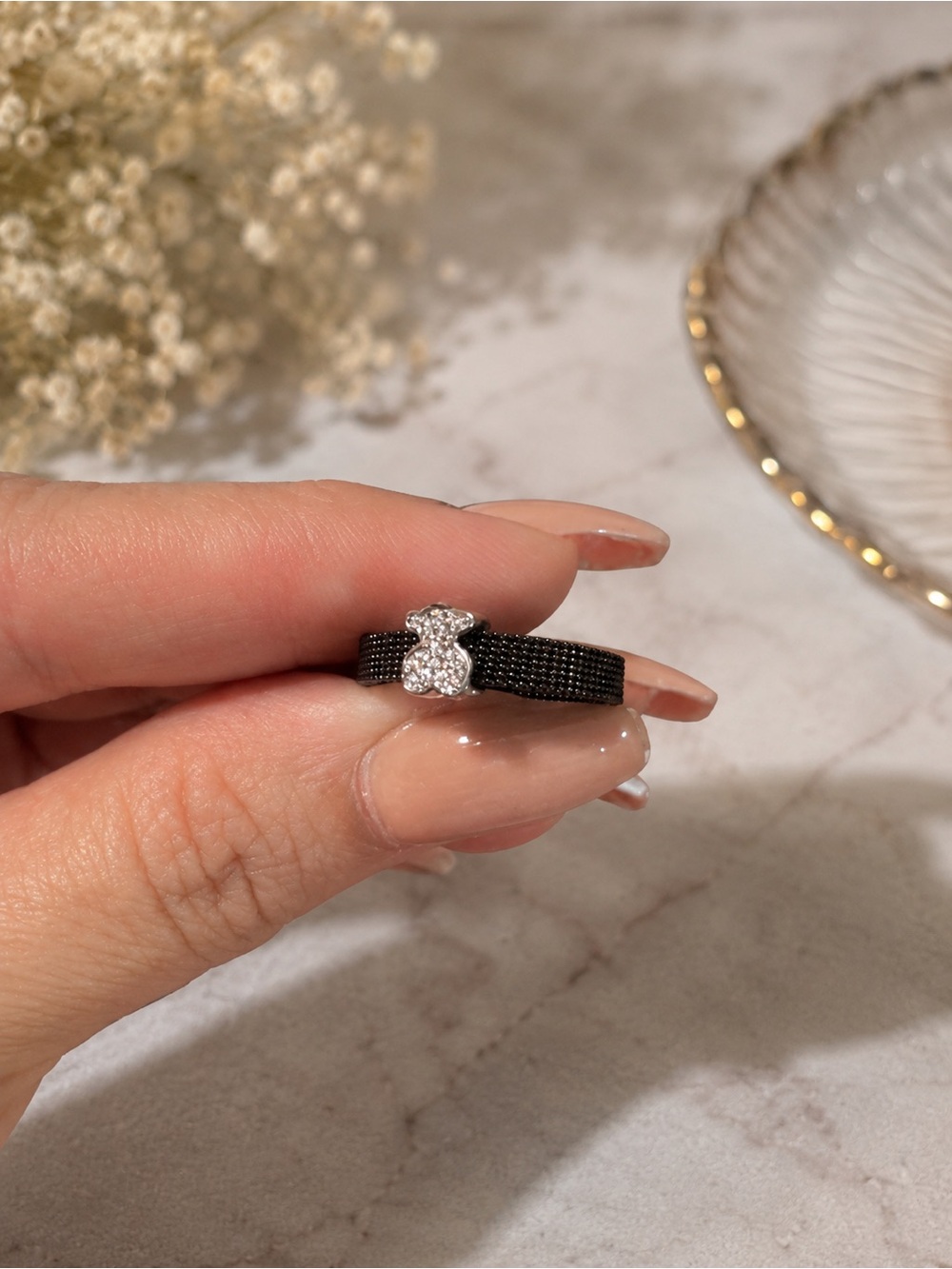 Second hand 🖐️ Black Mesh Ring with Sparkling Clear Bear Accent